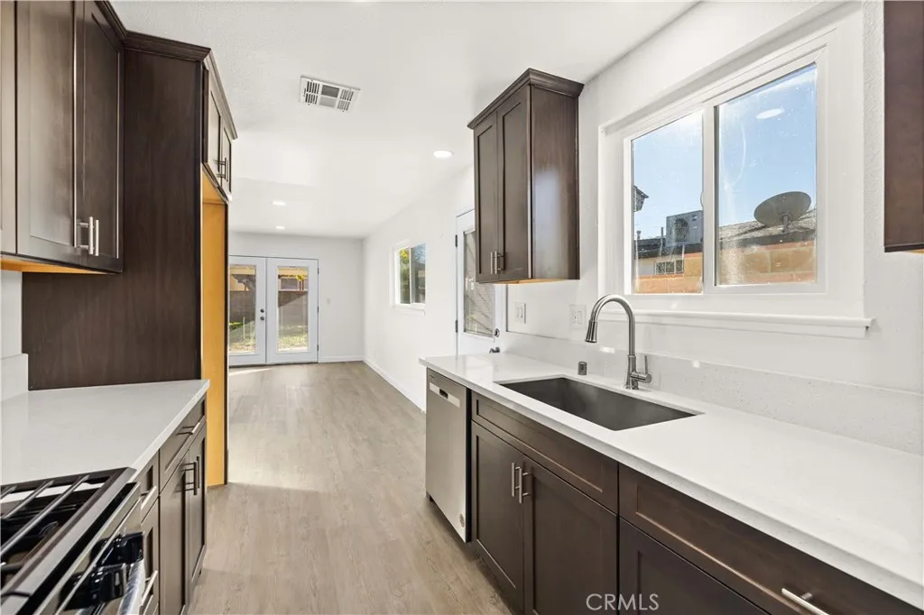 44054 Elm Avenue, Lancaster, California 93534 home-pic-11